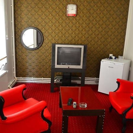 Royal Hotel 萨姆松 外观 照片